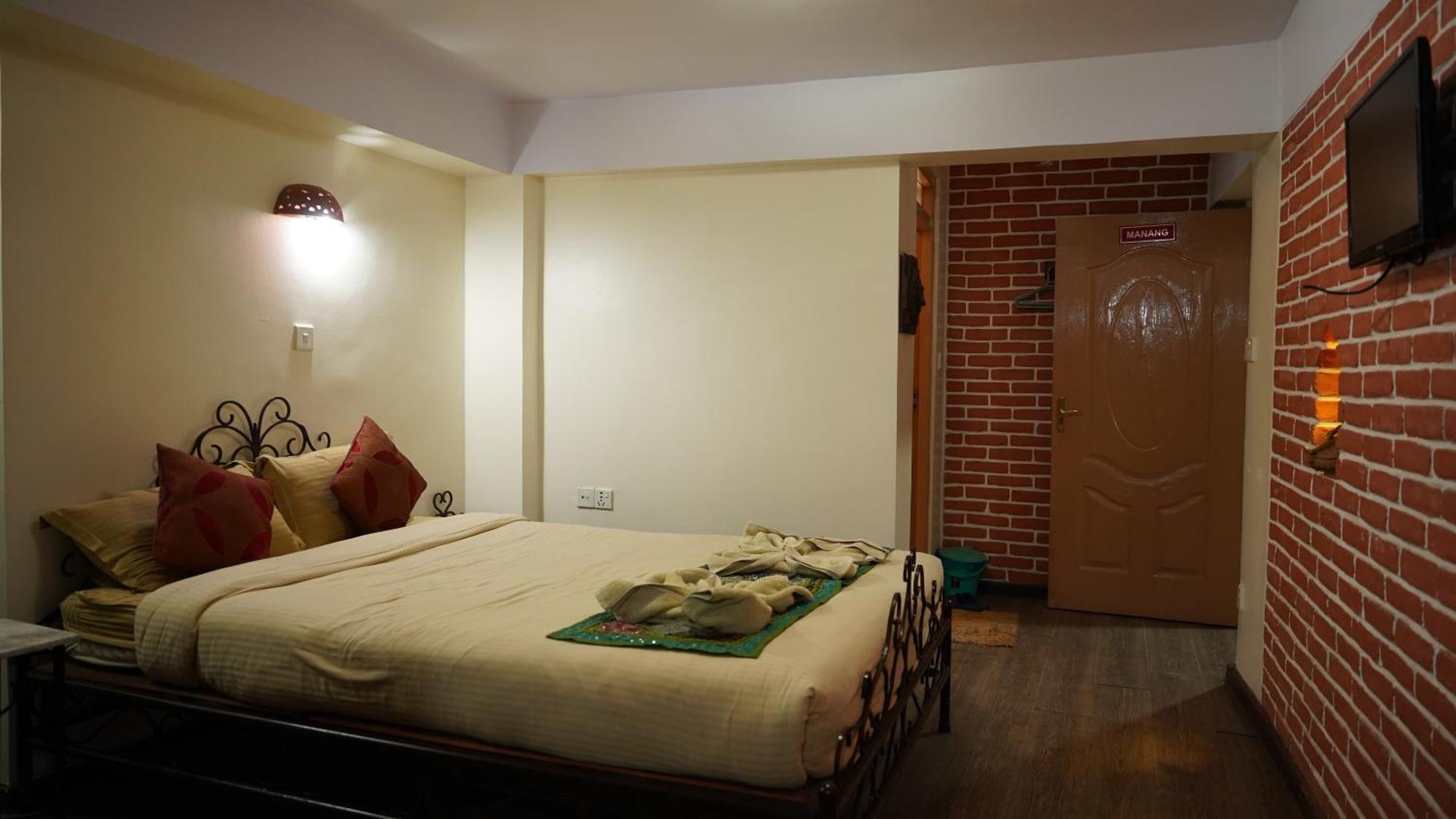 Cosy Hotel Bhatgoan Zewnętrze zdjęcie