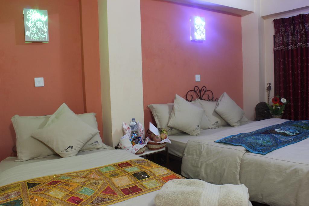 Cosy Hotel Bhatgoan Zewnętrze zdjęcie